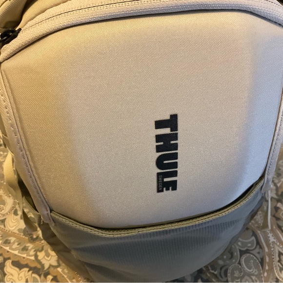 New Thule EnRoute 23L Pelican Grey Backpack - Picture 8 of 16